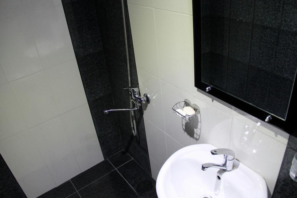 Guesthouse Levani Gori Habitación foto